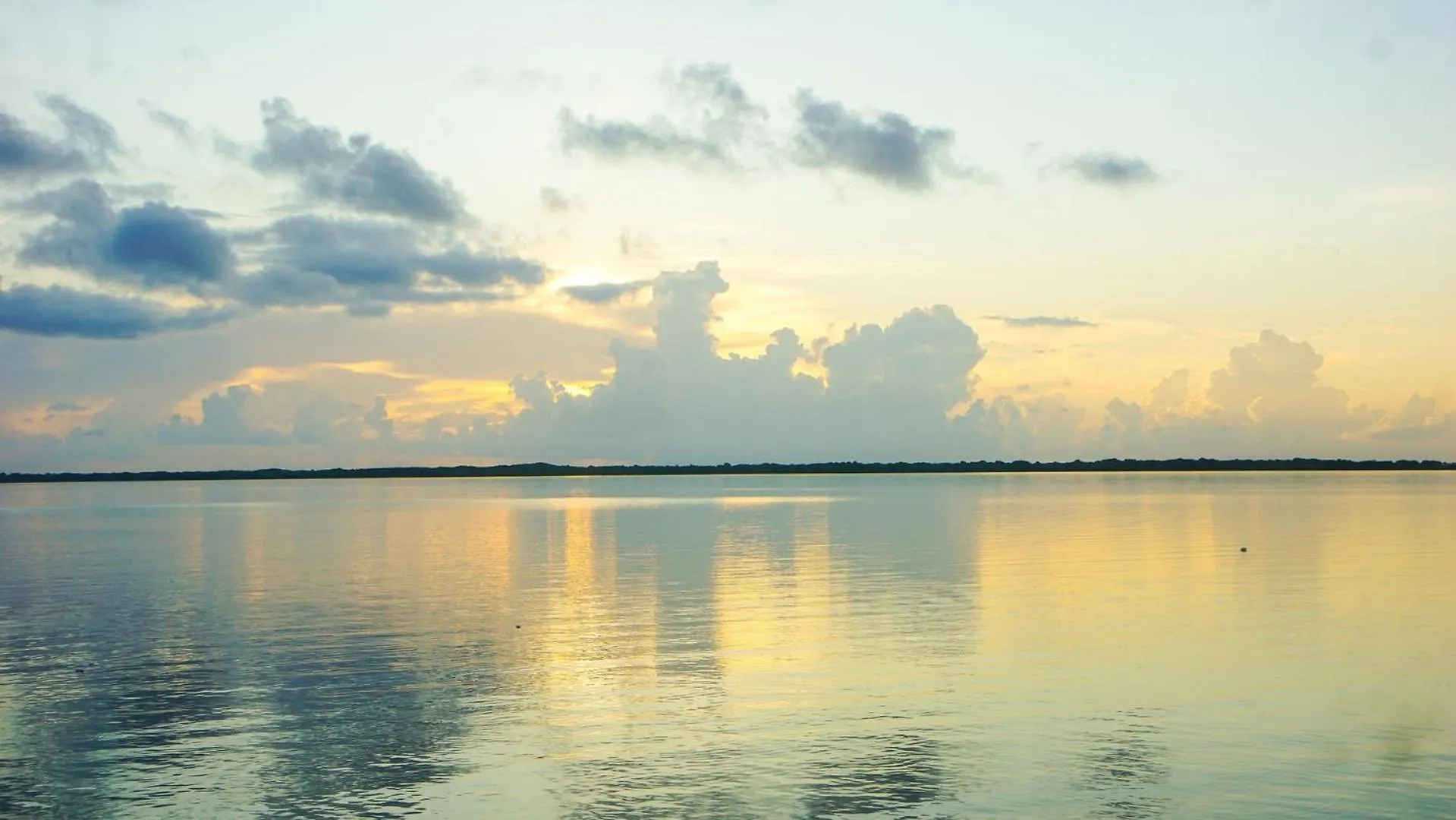7BR Beautiful Waterfront Villa - Perfect Getaway Calderitas