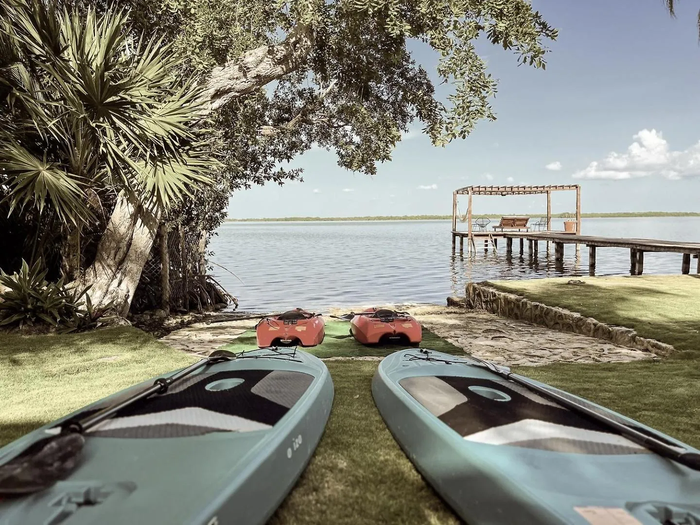 7BR Beautiful Waterfront Villa - Perfect Getaway Calderitas