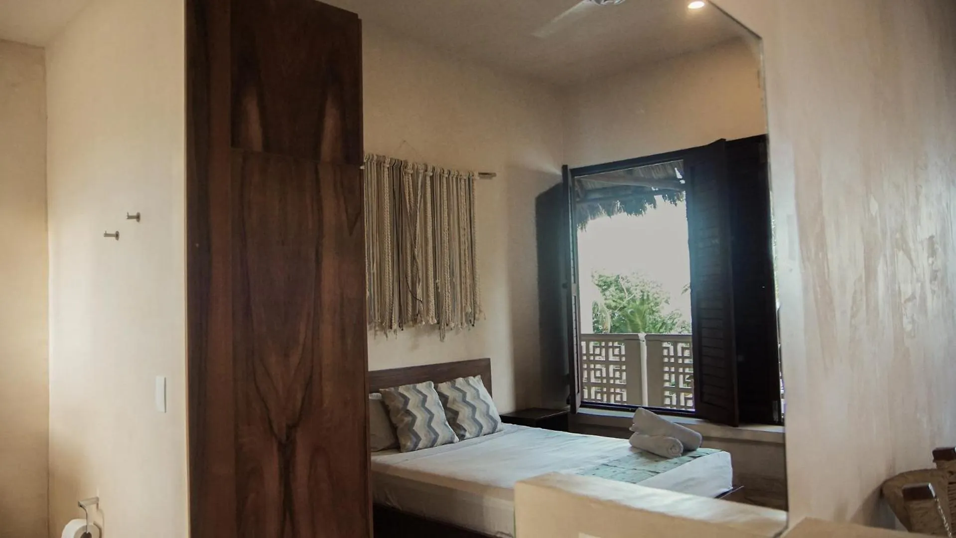 7BR Beautiful Waterfront Villa - Perfect Getaway Calderitas 0*,